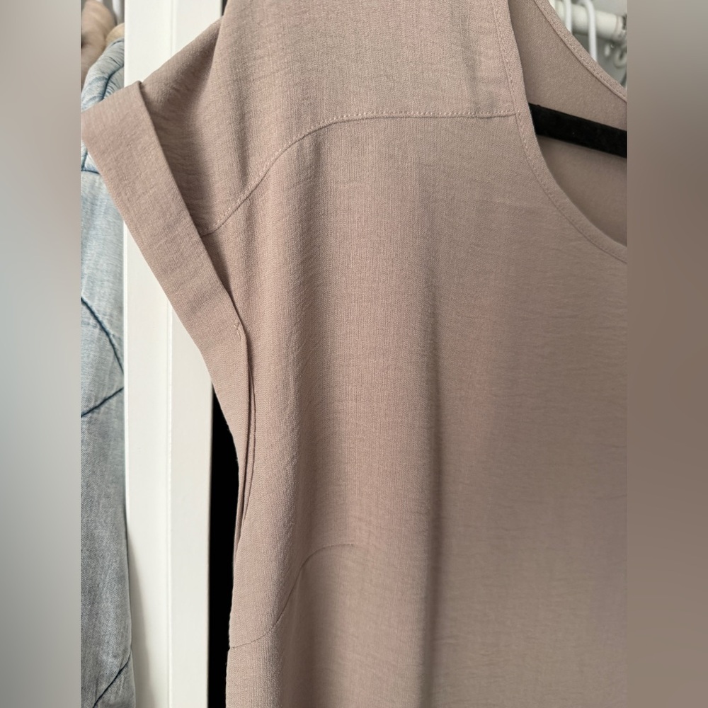 Casual Tan Short Sleeve Top with Button Detail - Picture 5 of 7
